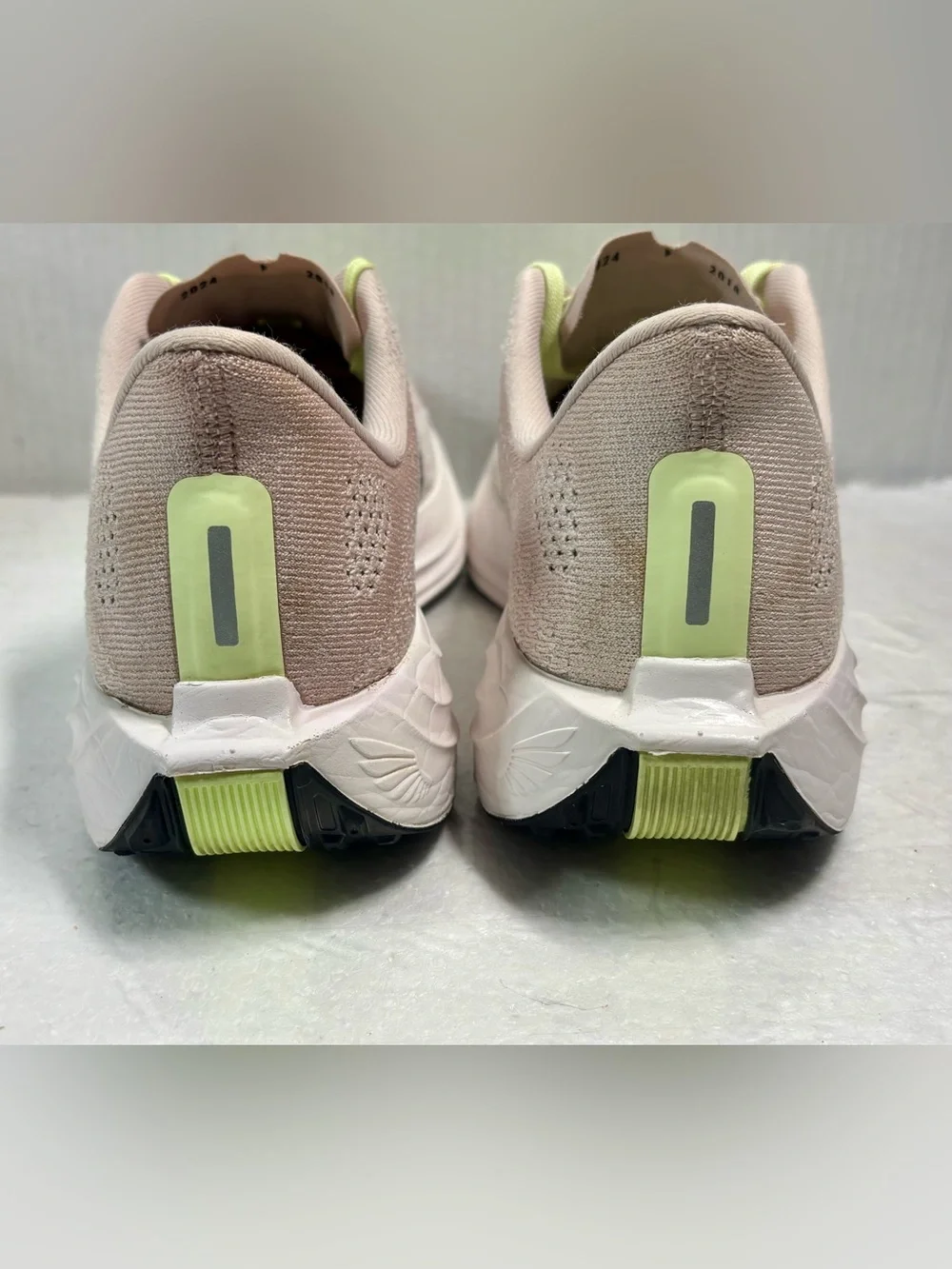Nike Pegasus, Plus, zoom X, Flyknit Running Shoes - Pale Pink/Neon Yellow Accent